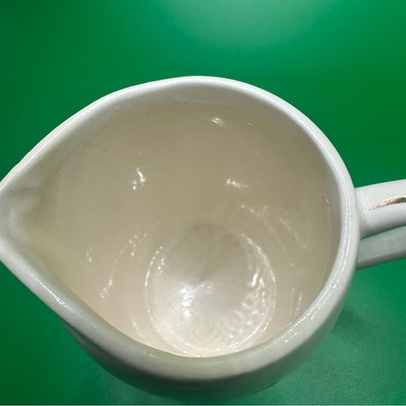 Vintage Knott’s Berry Farm Pitcher Hand-Painted Berry Motif Japan - Picture 10 of 10